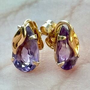 Solid 10K Yellow Gold & Genuine Purple Amethyst Stud Earrings.